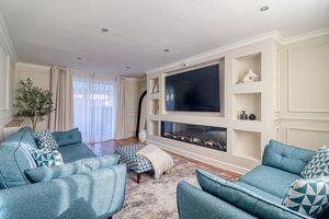 Lounge- click for photo gallery